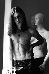 Click image for larger version. 

Name:	Michael Tintiuc is hot (4a).jpg 
Views:	60 
Size:	26.3 KB 
ID:	1417121