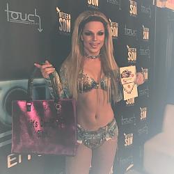 Click image for larger version. 

Name:	Derrick B. is beautiful.jpg 
Views:	131 
Size:	210.2 KB 
ID:	1425028