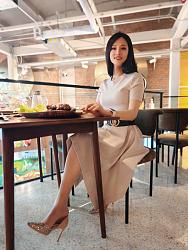 Click image for larger version. 

Name:	dress 1 Homealone twitter FyG-esPaQAYlamN.jpg 
Views:	173 
Size:	1.22 MB 
ID:	1426610
