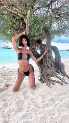 Click image for larger version. 

Name:	bik 1 Megan Pierce twitter FkBqNF_agAIDj7K.jpg 
Views:	213 
Size:	751.5 KB 
ID:	1427084