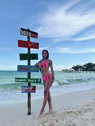 Click image for larger version. 

Name:	bik 1 Megan Pierce twitter FCcyEYkXsAMS243.jpg 
Views:	178 
Size:	90.0 KB 
ID:	1427713