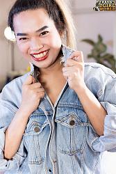 Click image for larger version. 

Name:	nonia denim.jpg 
Views:	117 
Size:	355.9 KB 
ID:	1430243