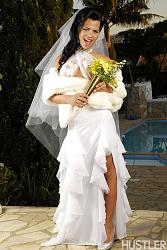 Click image for larger version. 

Name:	bride.jpg 
Views:	65 
Size:	369.4 KB 
ID:	1430873