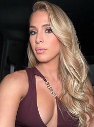 Click image for larger version. 

Name:	po 1 Carmen Carrera twitter Fz5z9QyWYAIGUIg.jpg 
Views:	297 
Size:	378.9 KB 
ID:	1434045