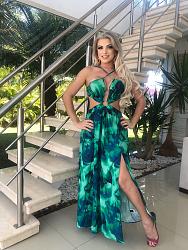 Click image for larger version. 

Name:	dress 1 Sabrina twitter FliktTQXsAEESx-.jpg 
Views:	114 
Size:	565.4 KB 
ID:	1434097