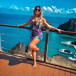 Click image for larger version. 

Name:	dress 1 Sabrina twitter FMYrgOWWUAQSxNW.jpg 
Views:	97 
Size:	39.5 KB 
ID:	1434098