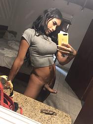 Click image for larger version. 

Name:	anthonella barboza selfie.jpg 
Views:	366 
Size:	321.1 KB 
ID:	1435078