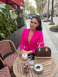 Click image for larger version. 

Name:	face 1 Venus Jenner twitter FuLaqRPWAAAewkX.jpg 
Views:	103 
Size:	1.27 MB 
ID:	1435861