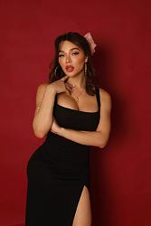 Click image for larger version. 

Name:	dress 1 Emma Rose twitter F3p9WhwWYAAyAoh.jpg 
Views:	114 
Size:	26.9 KB 
ID:	1438810