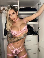 Click image for larger version. 

Name:	ling 1 Jhenna Greey twitter FdYh3ofWIAs77n_.jpg 
Views:	177 
Size:	392.8 KB 
ID:	1439513