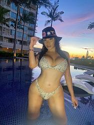 Click image for larger version. 

Name:	bik 1 Sofie Vissa twitter 5u1X.jpg 
Views:	79 
Size:	585.6 KB 
ID:	1441790