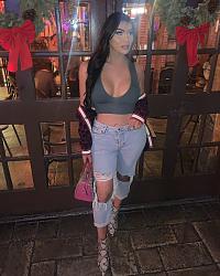 Click image for larger version. 

Name:	jeans 1 Sofie Vissa twitter AW8Qz.jpg 
Views:	77 
Size:	507.0 KB 
ID:	1442048