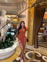 Click image for larger version. 

Name:	dress 1 Alyssa twitter FshYGpWXoAEEL7X.jpg 
Views:	76 
Size:	507.8 KB 
ID:	1443948