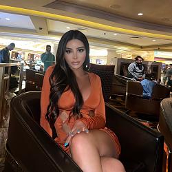 Click image for larger version. 

Name:	dress 1 Alyssa twitter Fw6Oo6UWAAAsffI.jpg 
Views:	86 
Size:	440.7 KB 
ID:	1443951