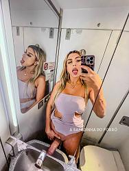 Click image for larger version. 

Name:	wanessa lobato bathroomselfie.jpg 
Views:	411 
Size:	431.8 KB 
ID:	1444233