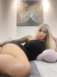 Click image for larger version. 

Name:	dress 1 Jhenna Greey twitter FYmfAx5XgAE-FFR.jpg 
Views:	104 
Size:	125.9 KB 
ID:	1444757