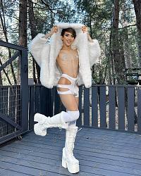 Click image for larger version. 

Name:	00001 AC Foxy Alex 4a.jpg 
Views:	208 
Size:	366.2 KB 
ID:	1445505