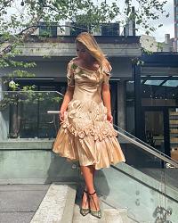 Click image for larger version. 

Name:	dress 1 Carmen Carrera twitter FWCY9z3WYAE48qf.jpg 
Views:	92 
Size:	311.6 KB 
ID:	1445518