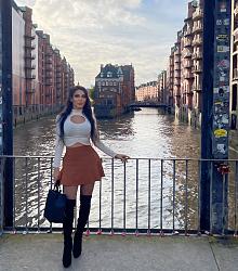 Click image for larger version. 

Name:	dress 1 Asena twitter GCm04n3XQAAHAhH.jpg 
Views:	140 
Size:	671.8 KB 
ID:	1449036