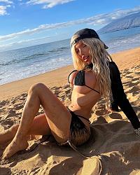Click image for larger version. 

Name:	bik 1 Brittney Kade twitter GA1kOcFa8AAMrm4.jpg 
Views:	76 
Size:	516.5 KB 
ID:	1449146