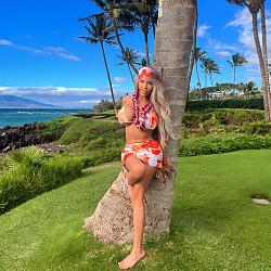 Click image for larger version. 

Name:	bik 1 Brittney Kade twitter GAenWd1a4AAkze7.jpg 
Views:	91 
Size:	1.07 MB 
ID:	1449148