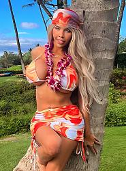 Click image for larger version. 

Name:	bik 1 Brittney Kade twitter GAjeUlFW0AACI1t.jpg 
Views:	122 
Size:	248.6 KB 
ID:	1449149