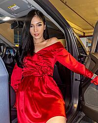 Click image for larger version. 

Name:	dress 1 Kevin Balot twitter EuFDTU9VIAAci8B.jpg 
Views:	49 
Size:	532.7 KB 
ID:	1451069