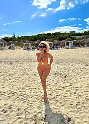 Click image for larger version. 

Name:	bik beach 1 Cindy 5_n.jpg 
Views:	75 
Size:	504.9 KB 
ID:	1451744