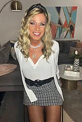 Click image for larger version. 

Name:	mature 1 Kerry twitter GMQ1ByzWsAAXnl4.jpeg 
Views:	119 
Size:	528.8 KB 
ID:	1453785