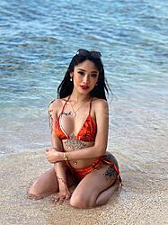 Click image for larger version. 

Name:	bik beach 1 Christina Vega tse 1215d2_159723_IMG_1581.jpg 
Views:	66 
Size:	916.5 KB 
ID:	1454170