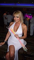 Click image for larger version. 

Name:	po 1 Gia Darling twitter FBT0PleVQAIp7Yq.jpg 
Views:	217 
Size:	245.9 KB 
ID:	1454823