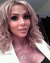 Click image for larger version. 

Name:	po 1 Gia Darling twitter FCWc65kUUAI5PJ-.jpg 
Views:	97 
Size:	37.1 KB 
ID:	1454824