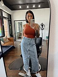 Click image for larger version. 

Name:	jeans 1 Carlyna Lucia twitter F0zPMhPWIAAonvv.jpg 
Views:	17 
Size:	509.5 KB 
ID:	1454945