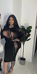 Click image for larger version. 

Name:	dress 1 Nicki Valentine Rose twitter Fb_JfAyXwAIx6EF.jpg 
Views:	123 
Size:	185.2 KB 
ID:	1455088