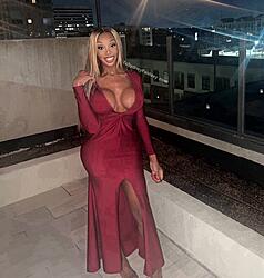 Click image for larger version. 

Name:	dress 1 Sydney twitter GEOHqKnXAAEGU-9.jpg 
Views:	113 
Size:	404.8 KB 
ID:	1456416
