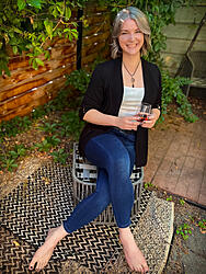 Click image for larger version. 

Name:	jeans 1 Ashley Barron twitter GRvOTGOaEAAif9f.jpeg 
Views:	93 
Size:	1.52 MB 
ID:	1461260