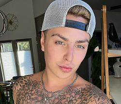 Click image for larger version. 

Name:	Kameron Taylor l5aa.jpg 
Views:	40 
Size:	186.7 KB 
ID:	1465618