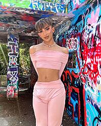 Click image for larger version. 

Name:	Alex too hot 23aaa.jpg 
Views:	168 
Size:	379.6 KB 
ID:	1467411