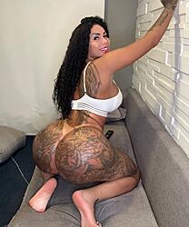 Click image for larger version. 

Name:	tattoo 1 Kamilly Campos twitter Fw9OCqxXoAEyUN9.jpeg 
Views:	40 
Size:	206.1 KB 
ID:	1471261