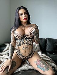 Click image for larger version. 

Name:	tattoo 1 Kalene Santos twitter 65.jpeg 
Views:	82 
Size:	724.3 KB 
ID:	1471700