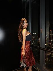 Click image for larger version. 

Name:	dress 1 Sofie twitter GX2XxXQW0AAwMYT.jpg 
Views:	57 
Size:	216.0 KB 
ID:	1480660