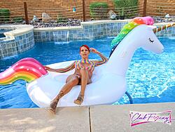 Click image for larger version. 

Name:	bik 1 Foxxy twitter FVt7884WUAEIXrY.jpg 
Views:	54 
Size:	235.9 KB 
ID:	1481208