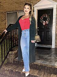 Click image for larger version. 

Name:	jeans 1 Ariel twitter GCNQIc6XQAAh-BT.jpeg 
Views:	76 
Size:	482.0 KB 
ID:	1484996