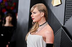 Click image for larger version. 

Name:	TS in black too 7aa.jpeg 
Views:	40 
Size:	142.0 KB 
ID:	1485553