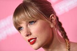 Click image for larger version. 

Name:	Taylor hot 22aa.jpg 
Views:	44 
Size:	129.1 KB 
ID:	1485559