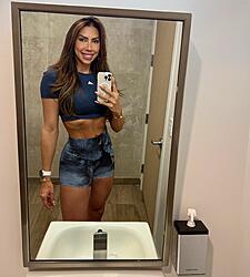 Click image for larger version. 

Name:	muscle 1 Rafaella twitter GeVRF1zW0AI-rIj.jpg 
Views:	88 
Size:	361.9 KB 
ID:	1485854