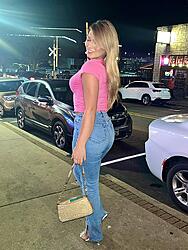 Click image for larger version. 

Name:	jeans 1 Ariel twitter GGUYCA9XsAA3FKp.jpeg 
Views:	54 
Size:	625.0 KB 
ID:	1487064