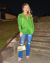 Click image for larger version. 

Name:	jeans 1 Ariel twitter GI-3pIAXMAAHOCI.jpeg 
Views:	51 
Size:	346.2 KB 
ID:	1487065