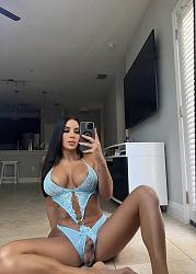 Click image for larger version. 

Name:	face 1 Italia Arianna twitter FyXgfRUWcAIKScR.jpg 
Views:	42 
Size:	332.6 KB 
ID:	1489499