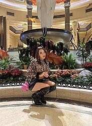 Click image for larger version. 

Name:	boots 1 Emma Rose twitter GDW6E6DbYAAMuPm.jpg 
Views:	5 
Size:	275.1 KB 
ID:	1492676
